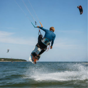 Pierwsza lekcja kitesurfingu na Zatoce Puckiej
